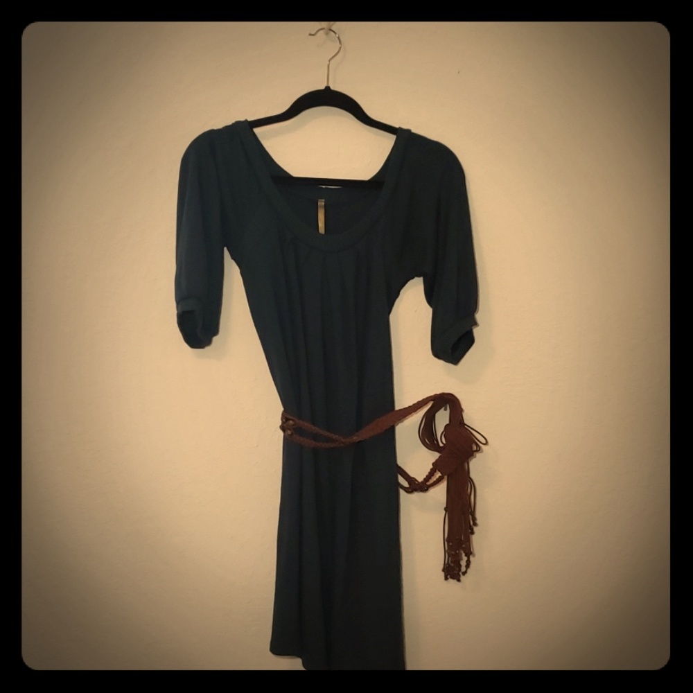 Balloon Sleeve Sweater Dress with brown belt